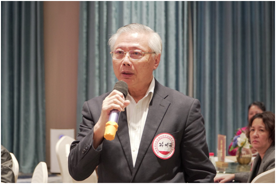 日本海南總商會會長、?？诶踔畼淙毡玖侠聿蛷d董事長符明潮。符敦孝攝